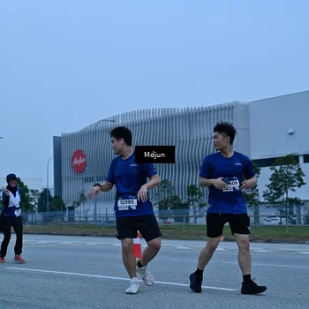 Runner Photo 7474411