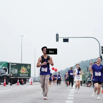 Runner Photo 7474424