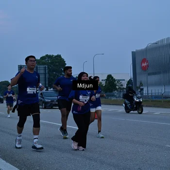 Runner Photo 7474427