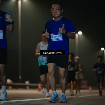 Runner Photo 7474499