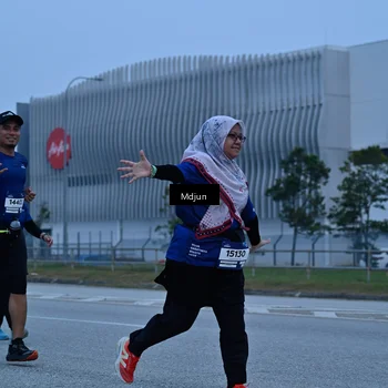 Runner Photo 7474502