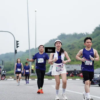 Runner Photo 7474530