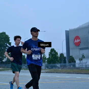 Runner Photo 7474569