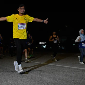 Runner Photo 7474611