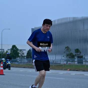 Runner Photo 7474635