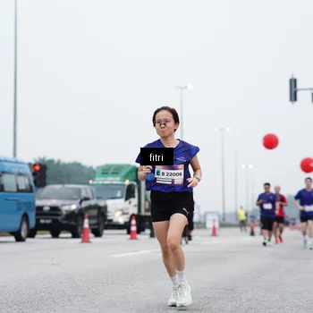 Runner Photo 7474665