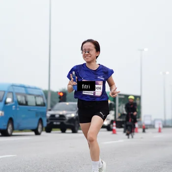 Runner Photo 7474688