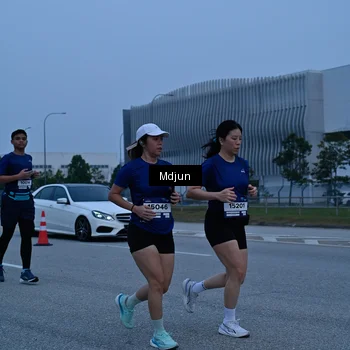Runner Photo 7474776