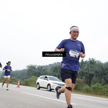 Runner Photo 7474782