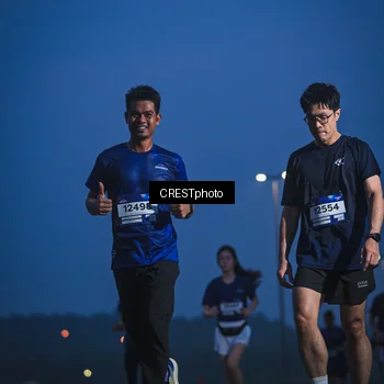 Runner Photo 7474864