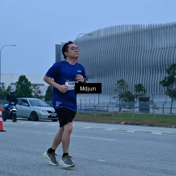 Runner Photo 7474887