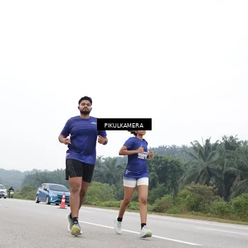 Runner Photo 7474906