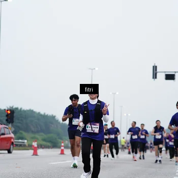 Runner Photo 7474915