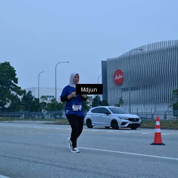 Runner Photo 7474923
