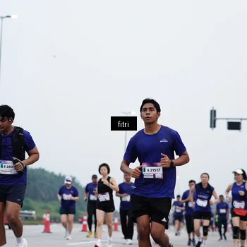 Runner Photo 7474989