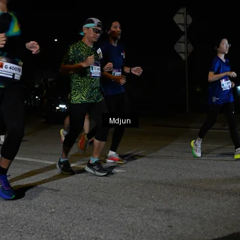 Runner Photo 7475004