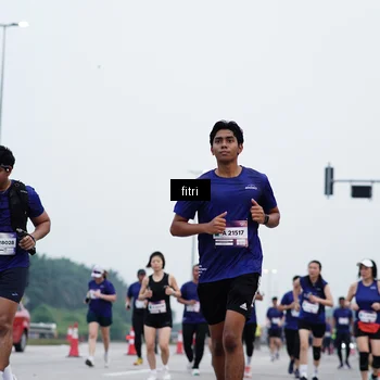 Runner Photo 7475006