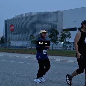 Runner Photo 7475026