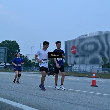 Runner Photo 7475031