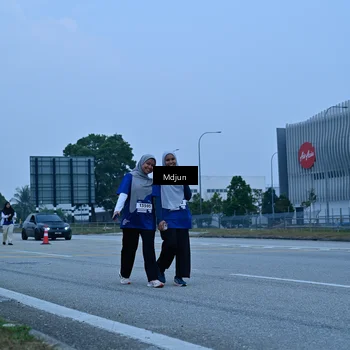 Runner Photo 7475057