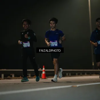 Runner Photo 7475069