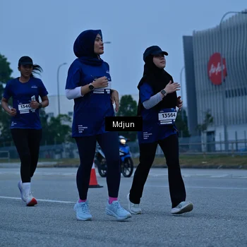 Runner Photo 7475070