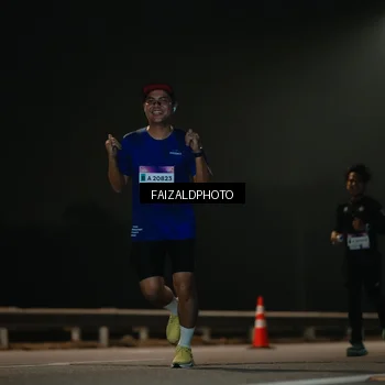 Runner Photo 7475073