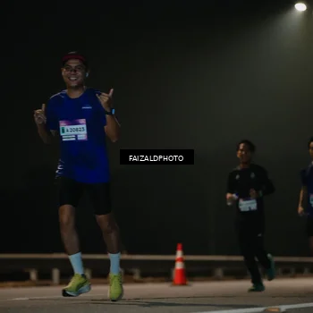 Runner Photo 7475075