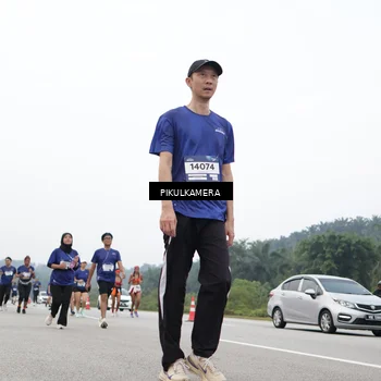 Runner Photo 7475086