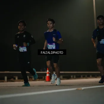 Runner Photo 7475090