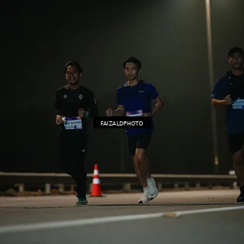 Runner Photo 7475097