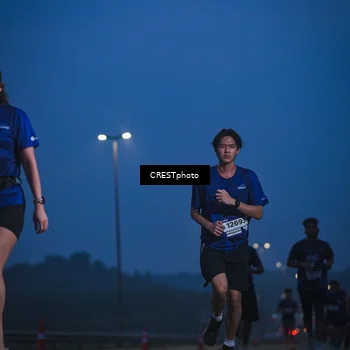 Runner Photo 7475102