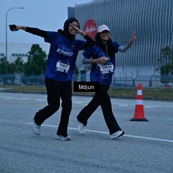 Runner Photo 7475146