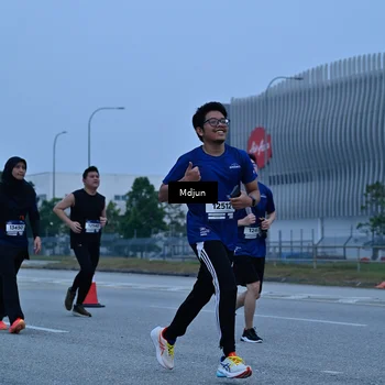 Runner Photo 7475174