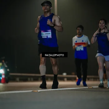 Runner Photo 7475175