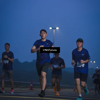 Runner Photo 7475176