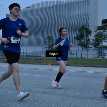 Runner Photo 7475227