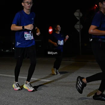 Runner Photo 7475234