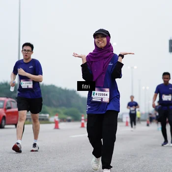Runner Photo 7475256