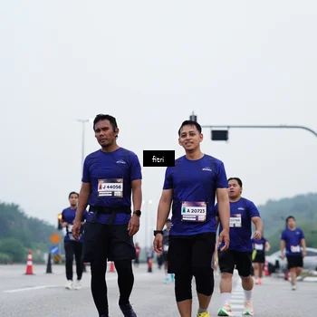 Runner Photo 7475292