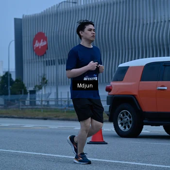 Runner Photo 7475306