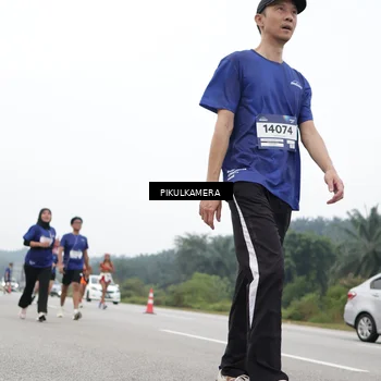 Runner Photo 7475329