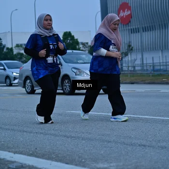Runner Photo 7475350