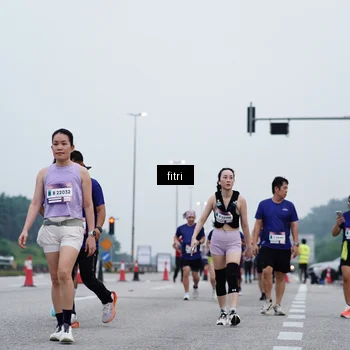 Runner Photo 7475359