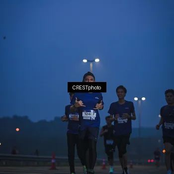 Runner Photo 7475364