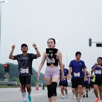 Runner Photo 7475399