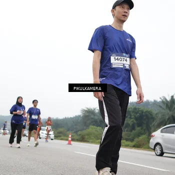Runner Photo 7475422