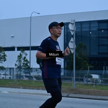 Runner Photo 7475499