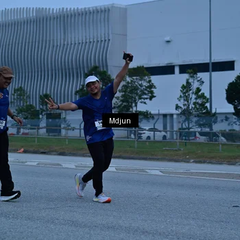 Runner Photo 7475501