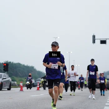 Runner Photo 7475551